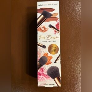NEW Billion Dollar Brushes pro brush essentials kit